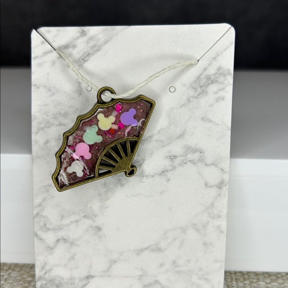 Fan shape charm - Picture 2 of 6